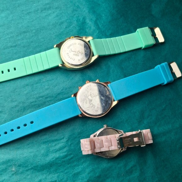 2/15$ Lot of 3 untested colorful watches geneva, fossil - Picture 5 of 5